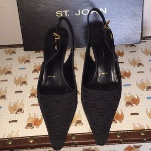 St John mules with back strap and gol buckle ❤️